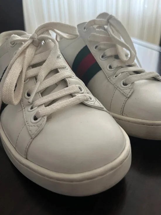 Authentic Gucci Ace Leather Sneaker
Women's size 34.5 (fits 35-35.5) - Picture 11 of 11